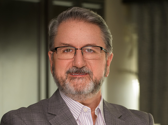 Dan Roby Headshot
